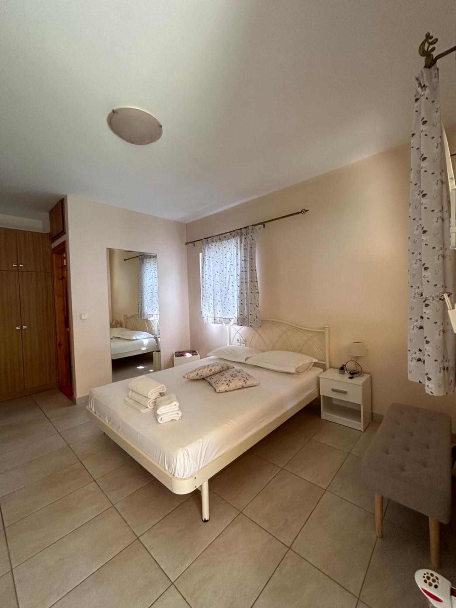 Dimitra Rooms Lefkada City Exterior photo